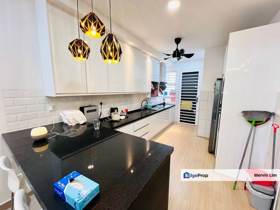 Sepang Serenia City Amani Double Storey Terrace house for sale RENOVATED FULLY FURNISHED FACING OPEN, Selangor, Dengkil