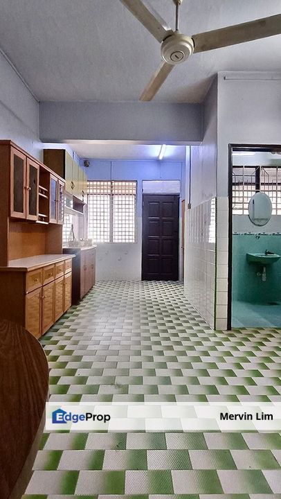 Seremban Taman Rasah Jaya 2 storey house for rent Kitchen Cabinets Fully Extended Negeri Sembilan, Negeri Sembilan, Seremban