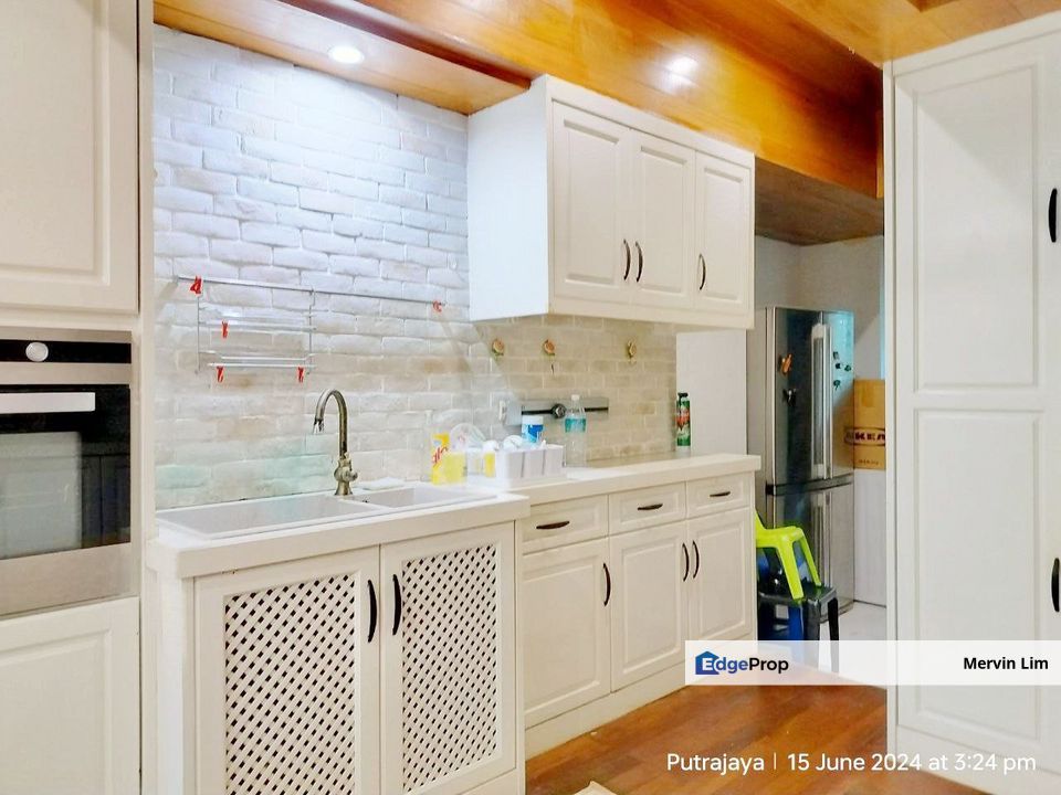 Putrajaya RENOVATED Puteri Palma Condominium for sale IOI Resort City Non Bumi Level 1 Putrajaya, Selangor, Putrajaya