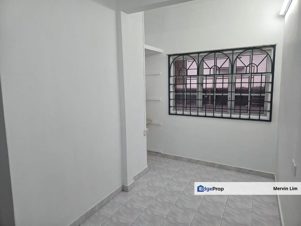 Seremban Taman Megah Oakland Double Storey Terrace house for rent partially furnished Negeri Sembilan, Negeri Sembilan, Seremban
