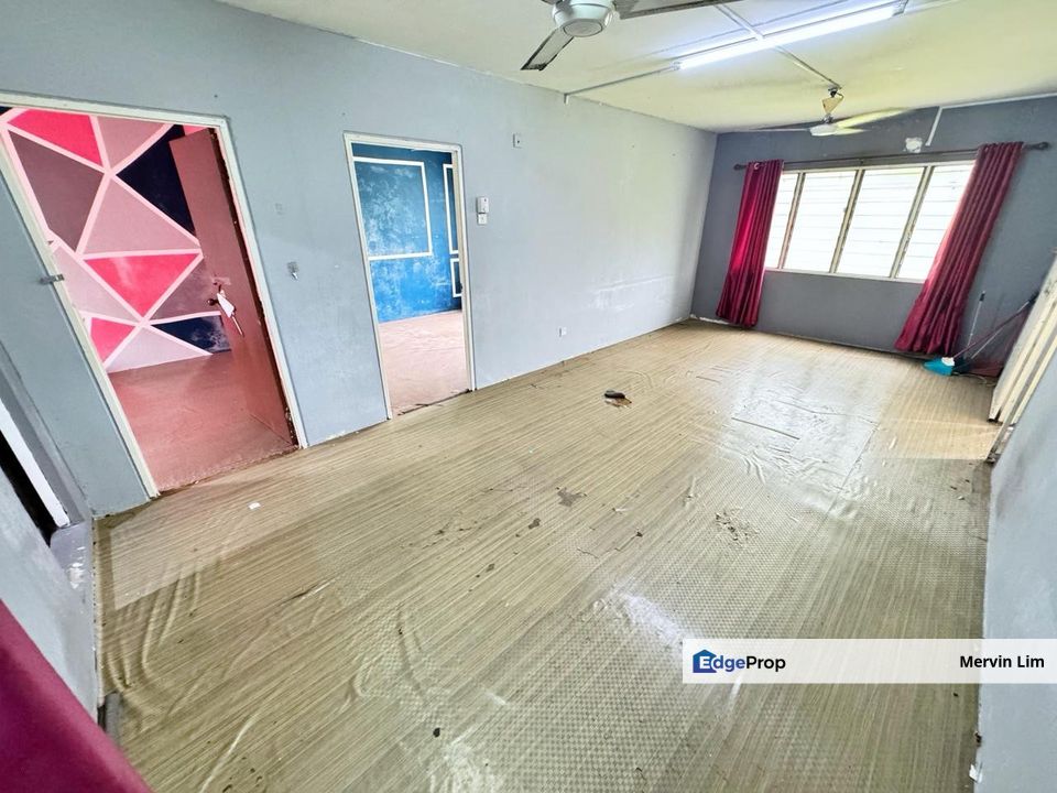 Bangi Flat PKNS Seksyen 16 LOW COST APARTMENT for sale Renovated unit with built-in kitchen cabinet Bangi, Selangor, Bangi