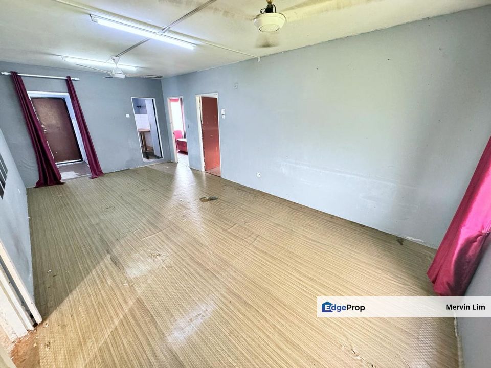 Bangi Flat PKNS Seksyen 16 LOW COST APARTMENT for sale Renovated unit with built-in kitchen cabinet Bangi, Selangor, Bangi