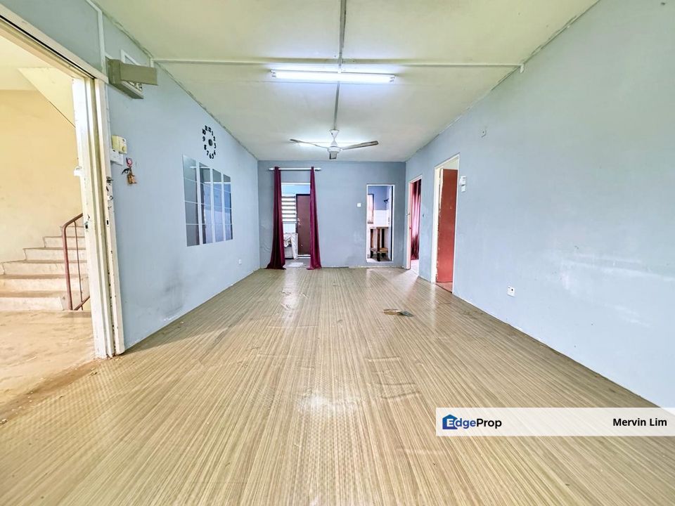 Bangi Flat PKNS Seksyen 16 LOW COST APARTMENT for sale Renovated unit with built-in kitchen cabinet Bangi, Selangor, Bangi