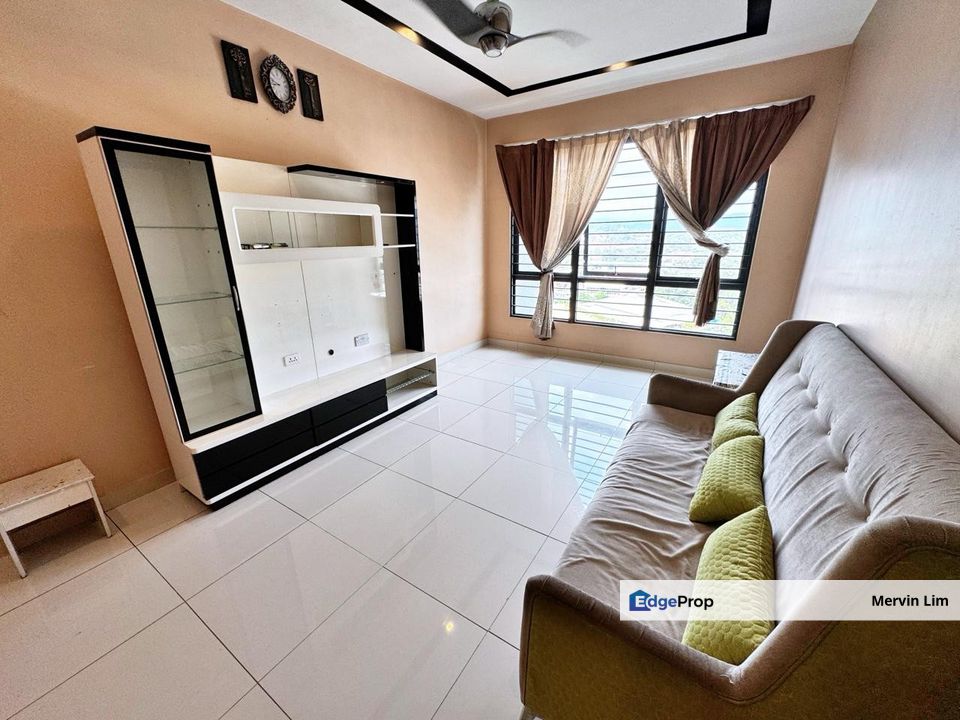 Semenyih Kiara Plaza Service Residence for sale Renovated & partially furnished BELOW price Semenyih, Selangor, Semenyih