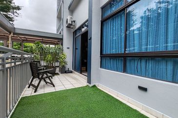 Seri Austin Luxury Apartment