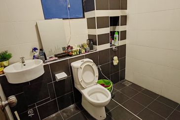 Seri Austin Luxury Apartment