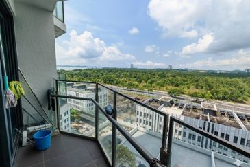 Almas @ Puteri Harbour