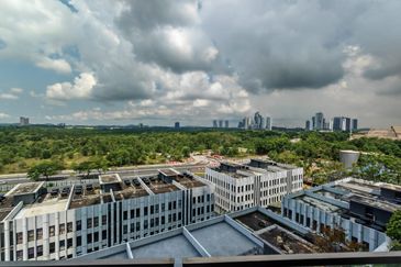 Almas @ Puteri Harbour