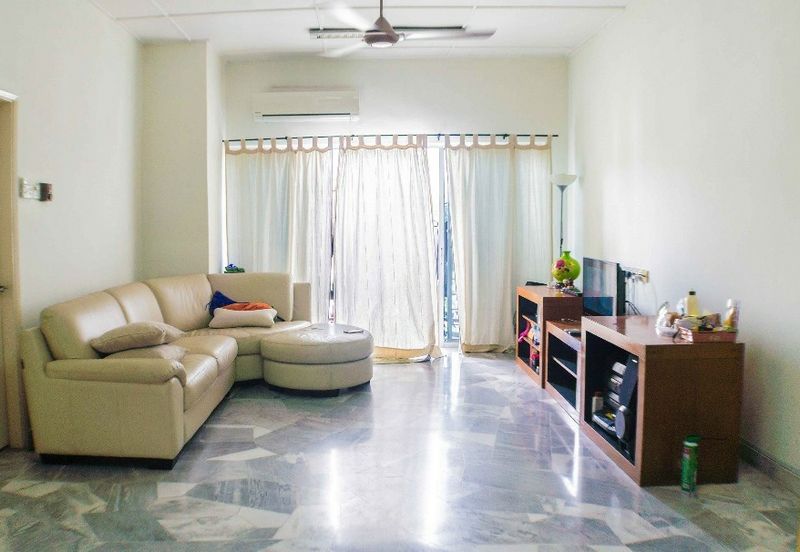 Sri Tanjung Apartment