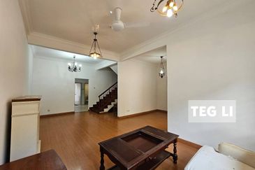 Kota Kemuning 2 Storey House Eria Renovated 22x75 Freehold Limited