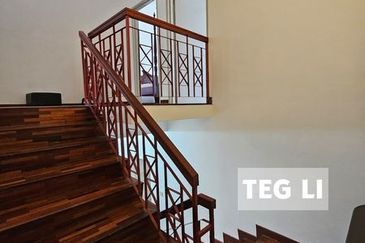 Kota Kemuning 2 Storey House Eria Renovated 22x75 Freehold Limited