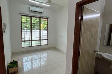 Jalan Makyong, Bandar Bukit Raja