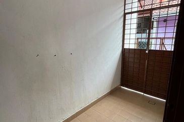 Jalan Makyong, Bandar Bukit Raja