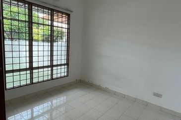 Jalan Makyong, Bandar Bukit Raja