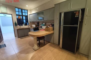 Taman Tepi Sungai ( Taman Teluk Pulai Indah )