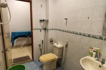 Taman Tepi Sungai ( Taman Teluk Pulai Indah )