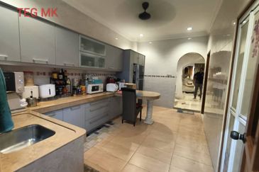 Taman Tepi Sungai ( Taman Teluk Pulai Indah )