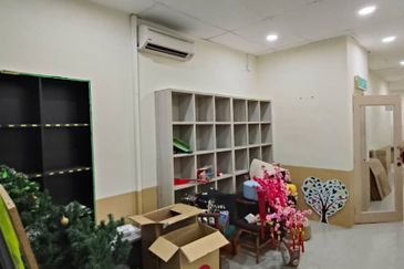 Setia Alam Prima Second Floor Shop Office 22x75 with partition 