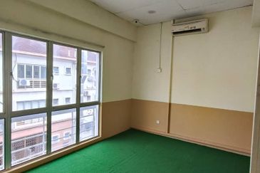 Setia Alam Prima Second Floor Shop Office 22x75 with partition 