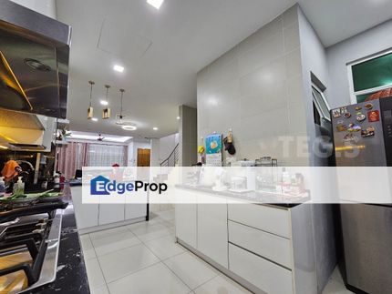 Quadz Kota Kemuning Greenhills 2 Storey Semi D Cluster House 32x70 Renovated Gated Guarded Facing Open, Selangor, Kota Kemuning