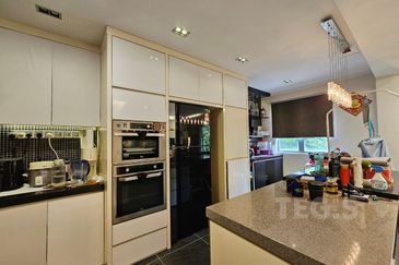 Antilla Lagoon Villa Kota Kemuning Duplex Townhouse 1787sf Freehold Fully Renovated Furnished Gated Guarded