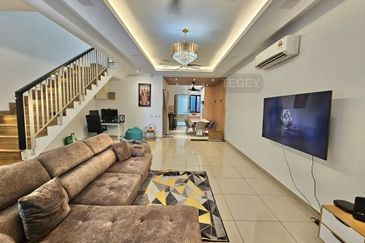 Full Renovated Furnished Extended Bandar Bukit Raja Klang Azira Double Storey House Facing No House 