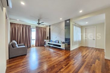 Amverton Park Bukit Rimau 60x90 Double Storey Bungalow House Fully Renovated Partial Furnished Gated Guarded