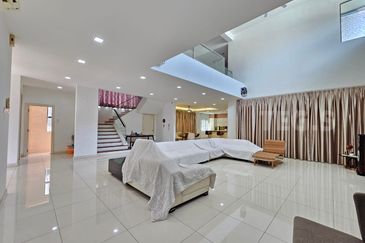 Renovated Bungalow 2 Storey House Amverton Park Bukit Rimau 60x150 9000sf Gated Guarded