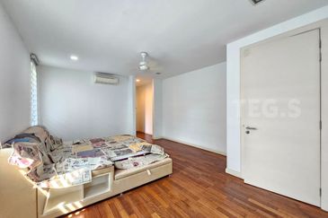 Renovated Bungalow 2 Storey House Amverton Park Bukit Rimau 60x150 9000sf Gated Guarded