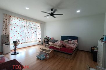 Grand Idaman Sentosa Klang 3 Storey House Superlink Non Flood Gated Guarded