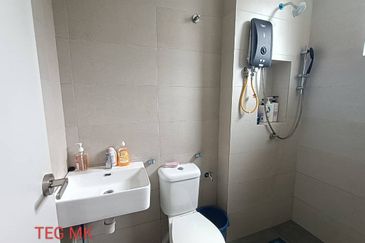 Grand Idaman Sentosa Klang 3 Storey House Superlink Non Flood Gated Guarded