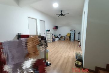 Grand Idaman Sentosa Klang 3 Storey House Superlink Non Flood Gated Guarded