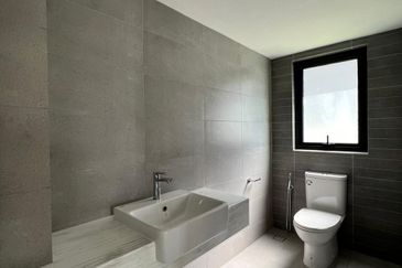 Freesia Residences @ Tropicana Aman