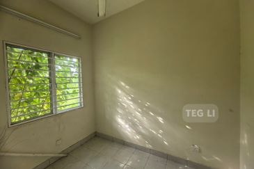 Greenhills Bukit Rimau Double Storey House 18x62.5 Gated Guarded Freehold 
