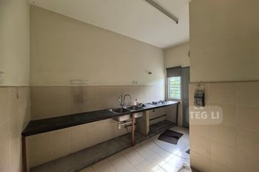 Greenhills Bukit Rimau Double Storey House 18x62.5 Gated Guarded Freehold 