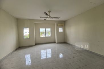 Greenhills Bukit Rimau Double Storey House 18x62.5 Gated Guarded Freehold 