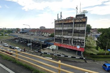 Persiaran Raja Muda Musa, Pelabuhan Klang