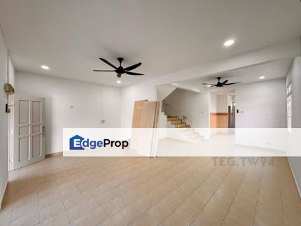 Bandar Parklands Klang Double Storey End Lot House With Land 30x75 4 Bedrooms 4 Bathrooms Gated Guarded, Selangor, Klang