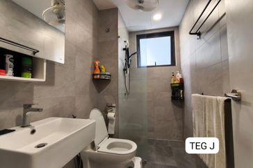 Setia Alam Sunsuria Residence Biggest Layout 1195sf 4 Bedrooms 2 Bathrooms Fully Renovated Furnished Gated Guarded