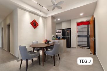 Setia Alam Sunsuria Residence Biggest Layout 1195sf 4 Bedrooms 2 Bathrooms Fully Renovated Furnished Gated Guarded