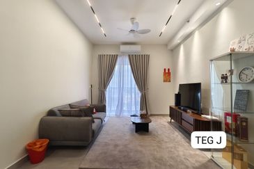 Setia Alam Sunsuria Residence Biggest Layout 1195sf 4 Bedrooms 2 Bathrooms Fully Renovated Furnished Gated Guarded