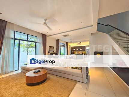 Fully Renovated Double Storey Semi Detached House 40x105 Villa 22 Bukit Rimau Shah Alam Gated Guarded Furnished, Selangor, Shah Alam