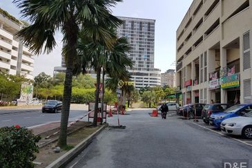 Alam Idaman Shah Alam First Floor Shop Office Freehold 4.62% Roi Tenanted Non Bumi Lot 