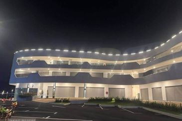 Triowalk Bukit Tinggi Klang Ground Floor Shop Lot Facing Main Road Near Aeon Lrt 1023sf Brand New