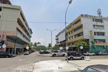 Klang Town Jalan Nanas 4.5 Storey Shop Lot Corner 1428sf Freehold Below Market Value