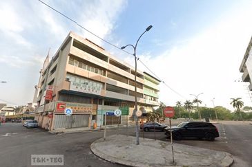 Klang Town Jalan Nanas 4.5 Storey Shop Lot Corner 1428sf Freehold Below Market Value