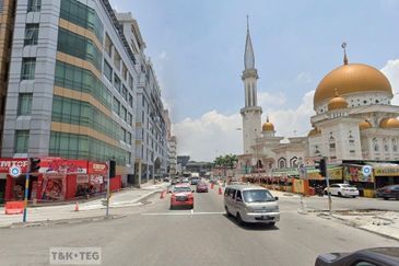 Klang Town Jalan Nanas 4.5 Storey Shop Lot Corner 1428sf Freehold Below Market Value