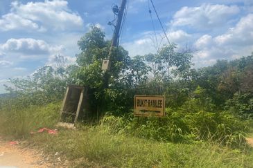 Jalan Bukit Cherakah