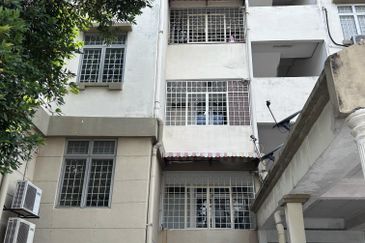 Subang Perdana Goodyear Court 7