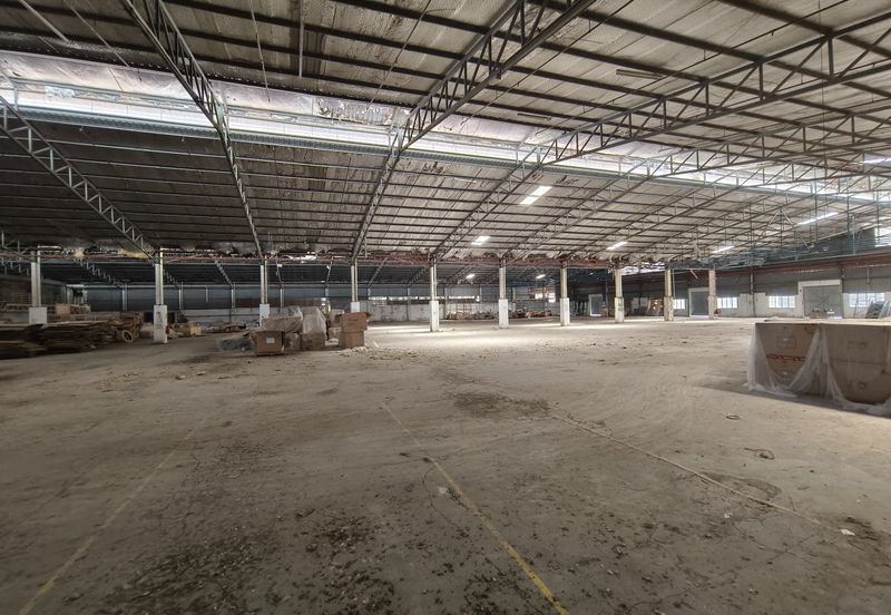 Pekan Nenas factory warehouse 